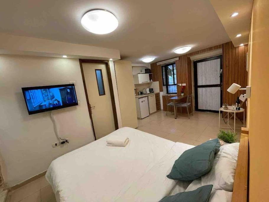 Gorgeous Studio , Market Location , Stone House Jerusalem Exteriör bild